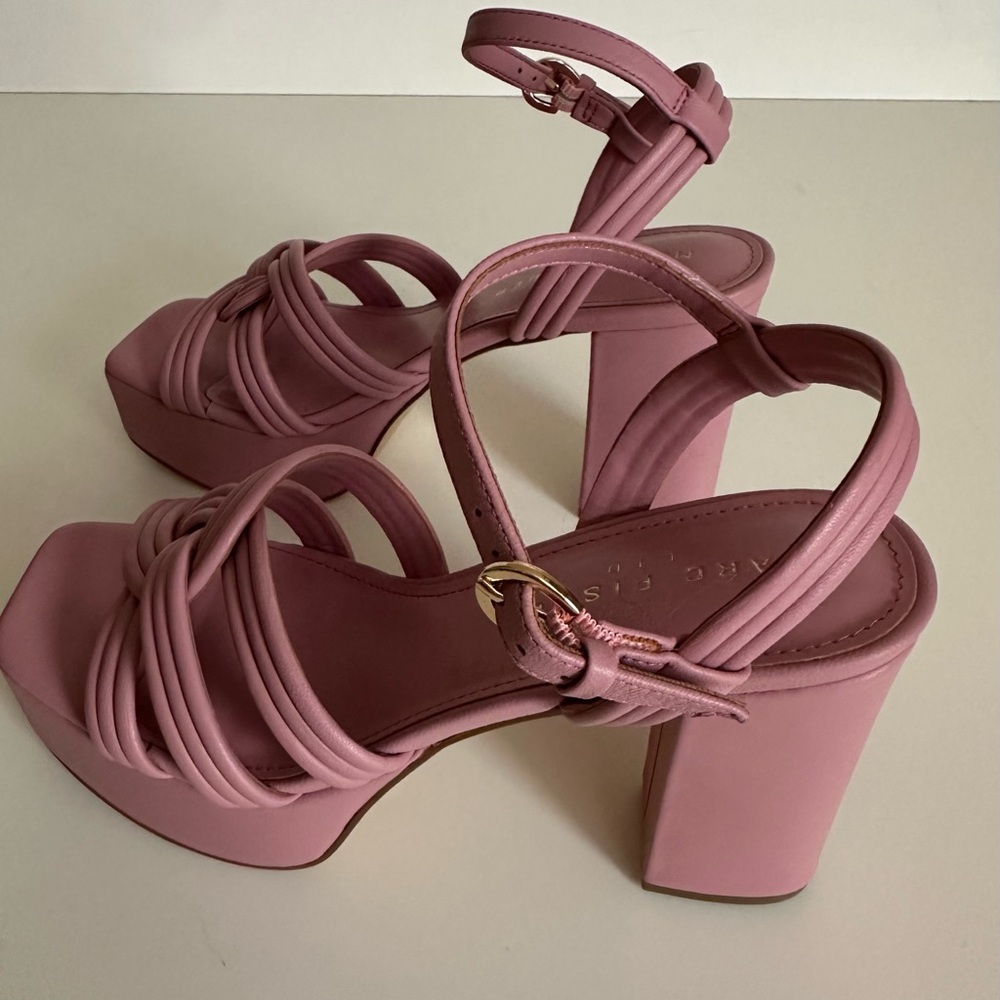 Platform Heel Strappy Sandals By Marc Fisher, Size 7, NWT, Excellent Condition